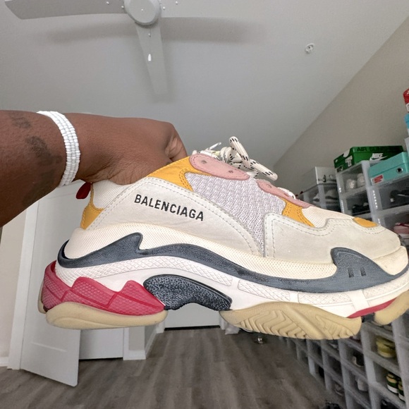 Balenciaga Triple S. Perfect boot for the winter - Picture 3 of 5